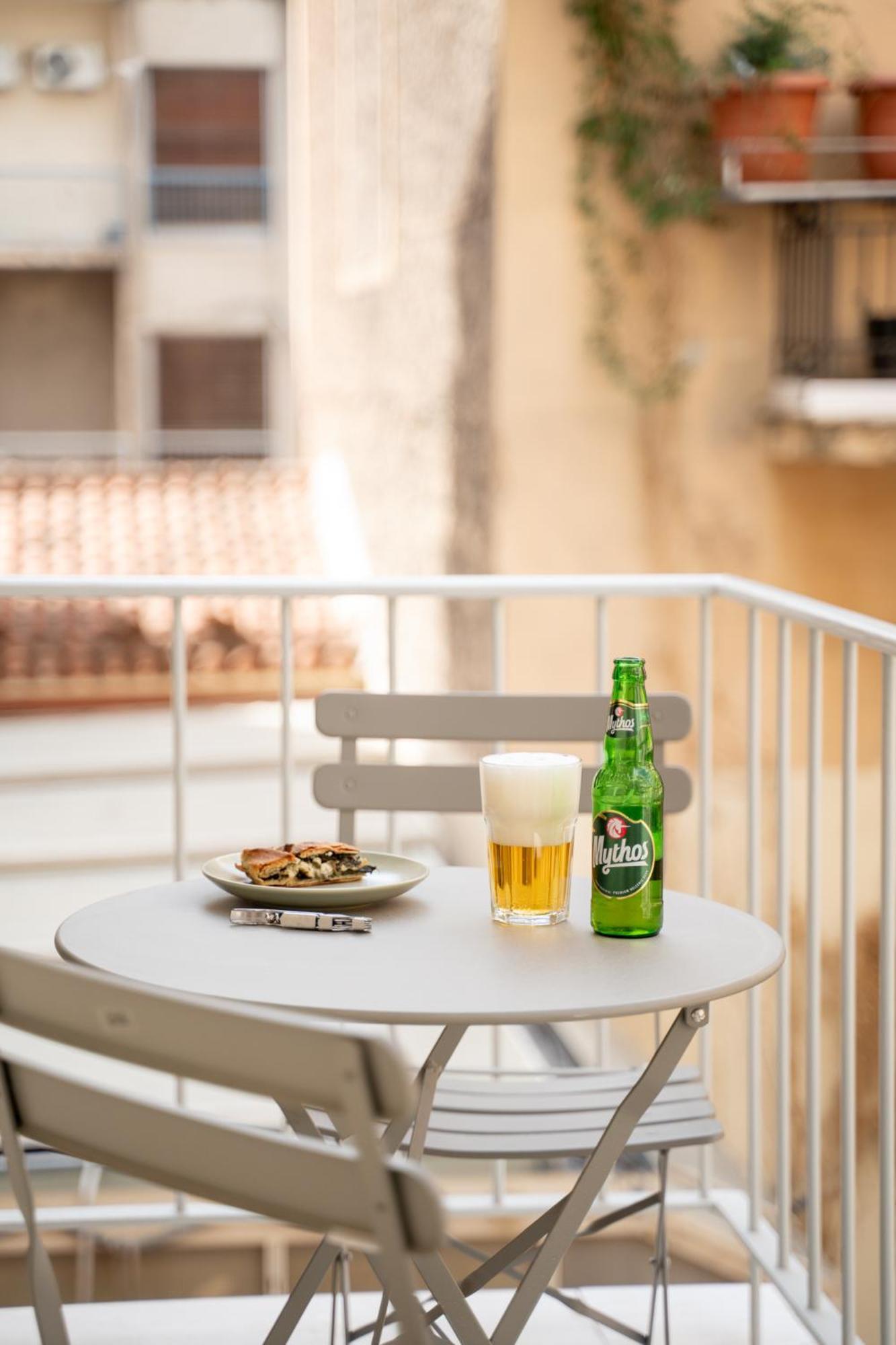 Apartament Mooeve Exarchia Ateny Zewnętrze zdjęcie