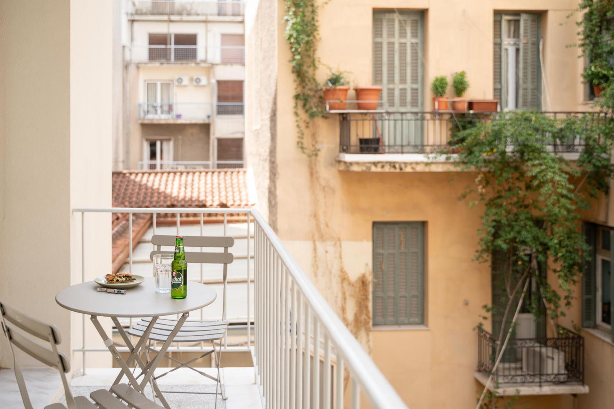 Apartament Mooeve Exarchia Ateny Zewnętrze zdjęcie