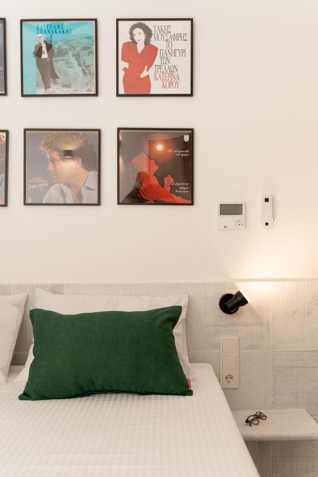 Apartament Mooeve Exarchia Ateny Zewnętrze zdjęcie